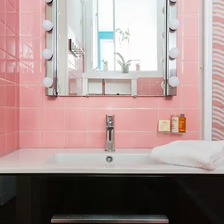 Apartment Veeve - Cosy Gambetta Paris